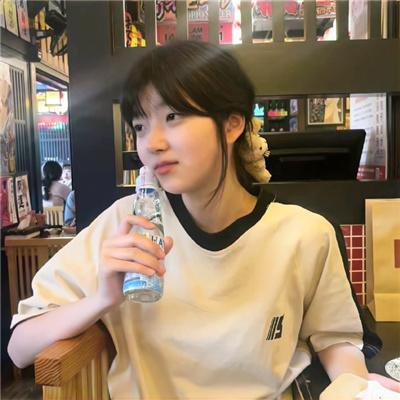 女学生和亨利先生